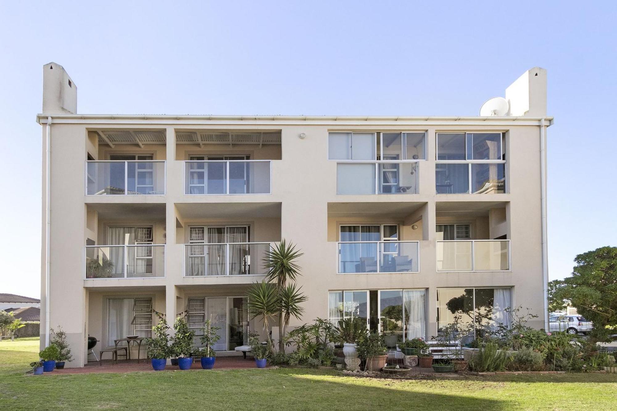 Big Bay Beach Club 122 By Hostagents Apartment Bloubergstrand Exterior photo